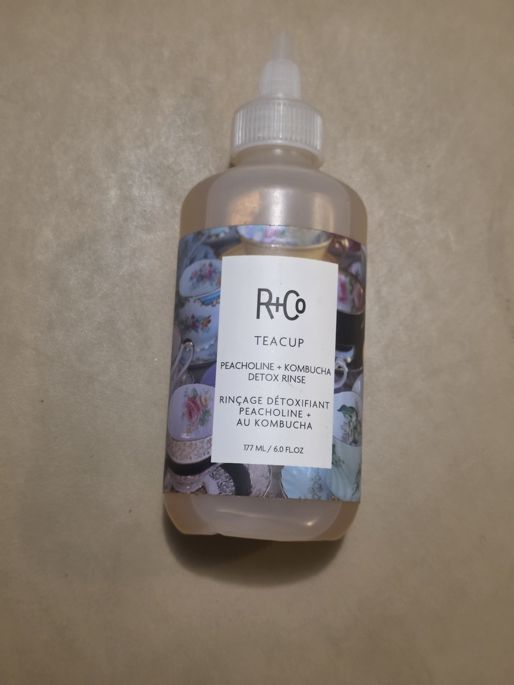 R+Co Teacup Peacholine + Kombucha Detox Rinse - Peach, White, Multicolor Label